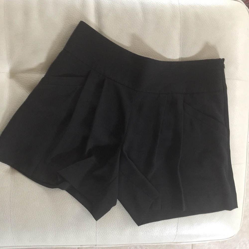 Ann Taylor Loft black dress shorts Sz. 0